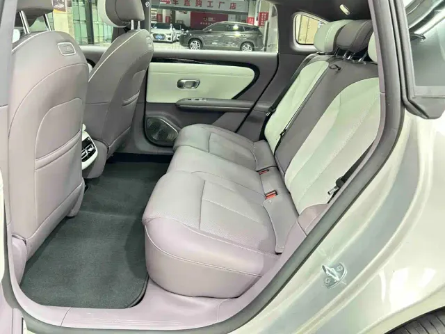 Changan Qiyuan A06 — Фото автомобиля 15