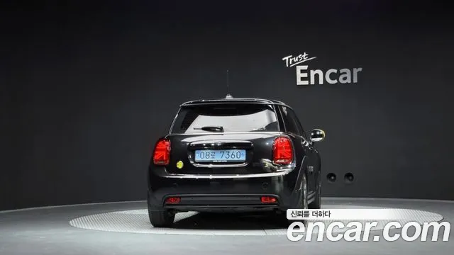 Mini Cooper — Фото автомобиля 4