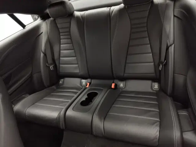 Mercedes-Benz E-Class — Фото автомобиля 15