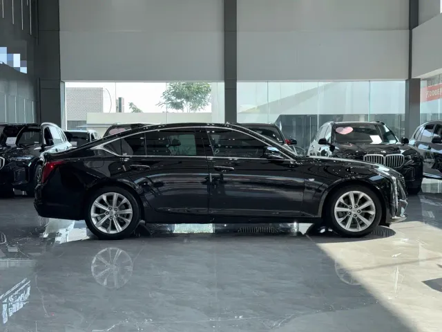 Cadillac CT5 — Фото автомобиля 3