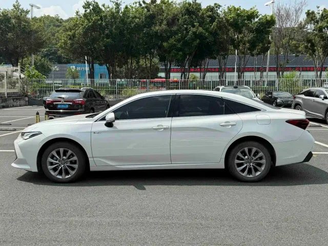 Toyota Avalon — Фото автомобиля 4