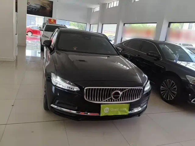 Volvo S90 — Фото автомобиля 2
