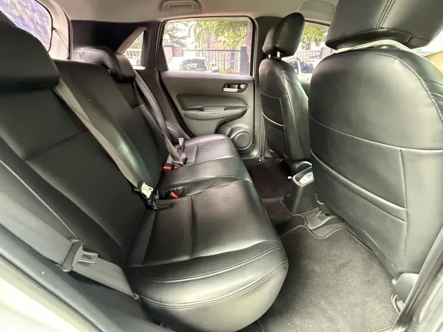 Honda Fit — Фото автомобиля 5