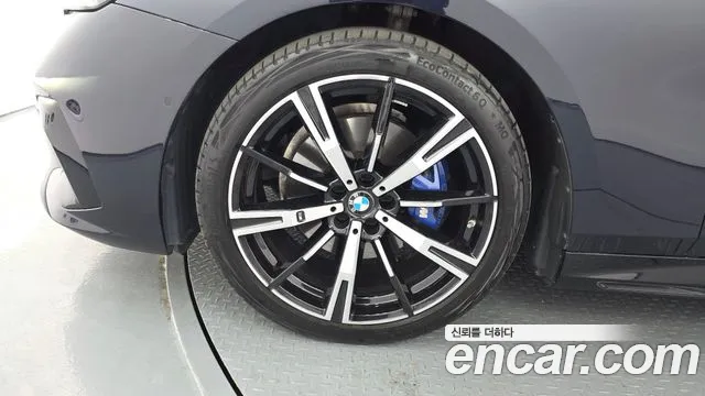 BMW 5 Series G60 — Фото автомобиля 5