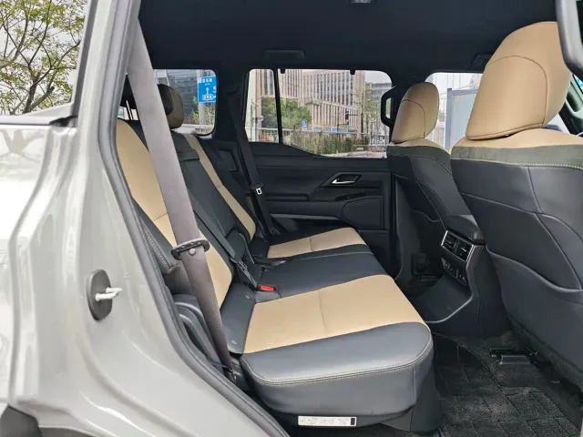 Lexus GX — Фото автомобиля 15