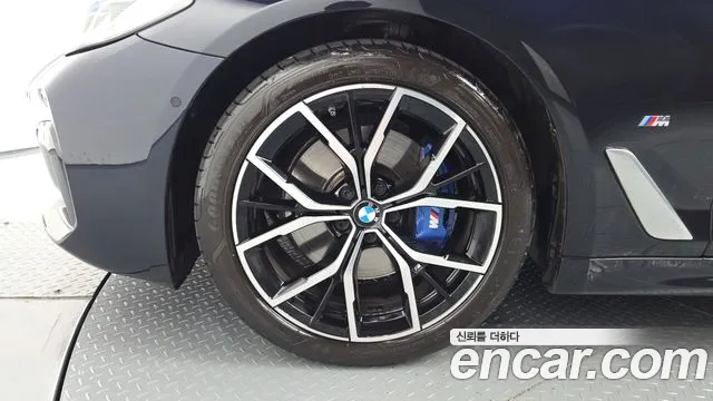 BMW 5 Series G30 — Фото автомобиля 6