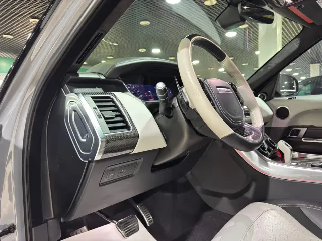 Land Rover Range Rover Sport — Фото автомобиля 14