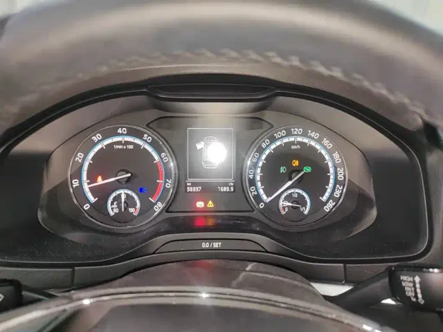 Skoda Karoq — Фото автомобиля 11