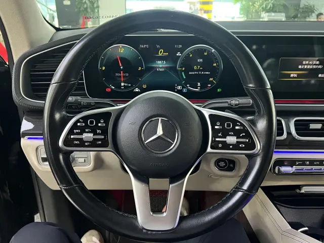 Mercedes-Benz GLE-Class — Фото автомобиля 8