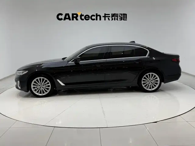 BMW 5 Series — Фото автомобиля 8