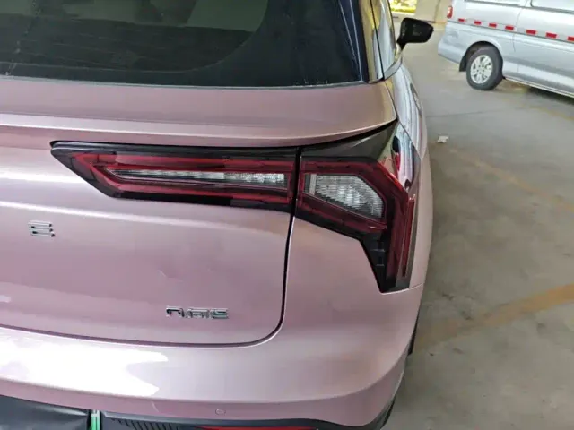 Geely Geometry E Firefly — Фото автомобиля 7