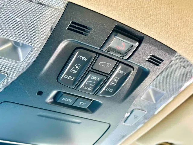 Toyota Alphard — Фото автомобиля 13