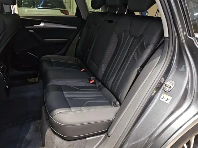 Audi Q5L — Фото автомобиля 16