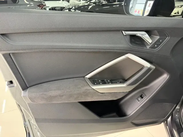 Audi Q3 — Фото автомобиля 8