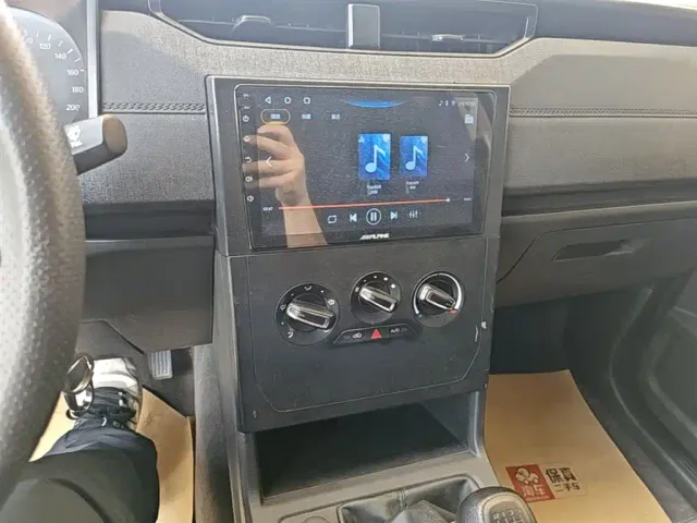 Wuling Hongguang Plus — Фото автомобиля 12