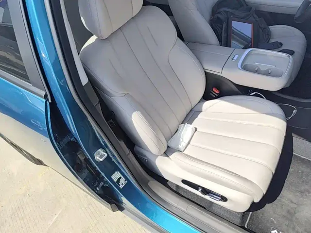 GAC Aion UT — Фото автомобиля 19