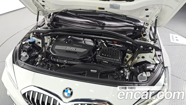 BMW 1 Series F40 — Фото автомобиля 9
