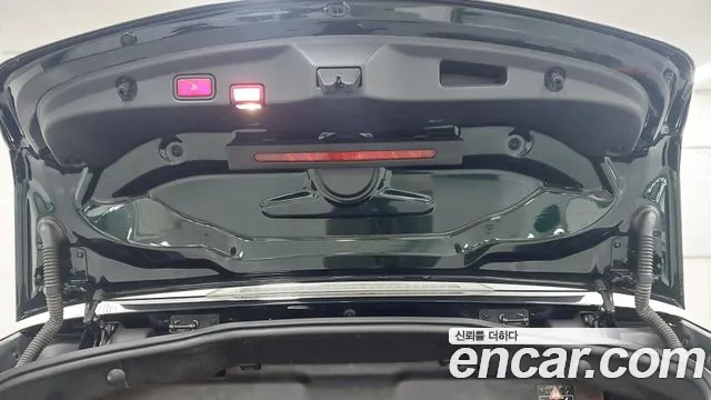 Mercedes-Benz E-Class — Фото автомобиля 20