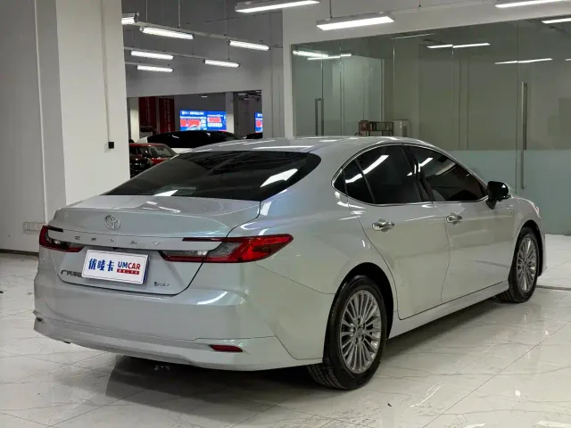 Toyota Camry — Фото автомобиля 6