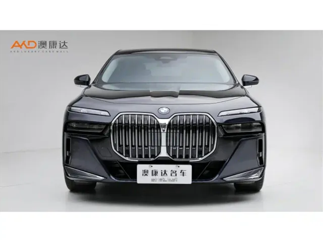 BMW 7 Series — Фото автомобиля 2