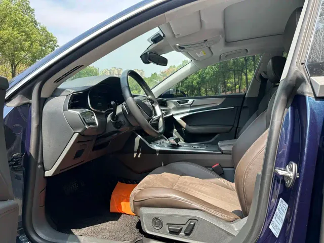 Audi A7L — Фото автомобиля 5
