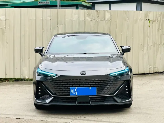 Changan UNI-V — Фото автомобиля 2
