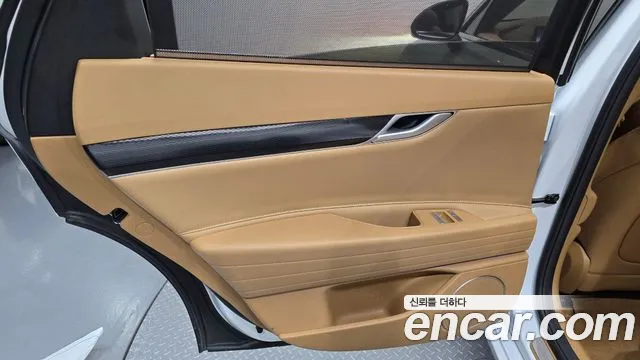 Genesis G80 Бензин 2.5 турбо AWD — Фото автомобиля 24