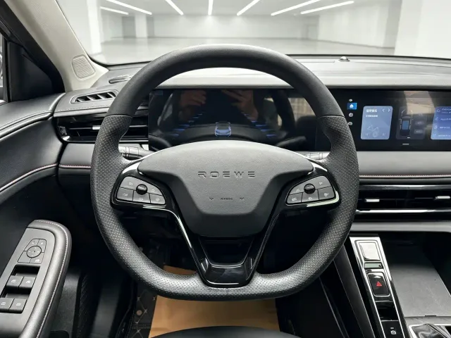 Roewe i5 — Фото автомобиля 13