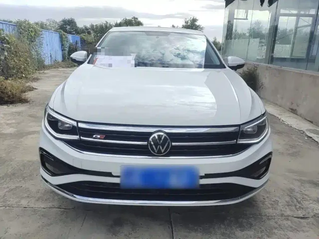 Volkswagen Bora — Фото автомобиля 2