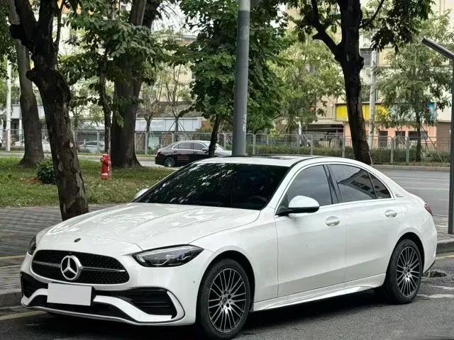 Фотография автомобиля — Mercedes-Benz C-Class