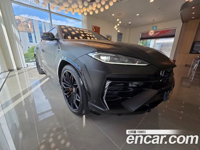 Lamborghini Urus — Фото автомобиля 7