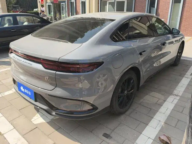 BYD Han — Фото автомобиля 3