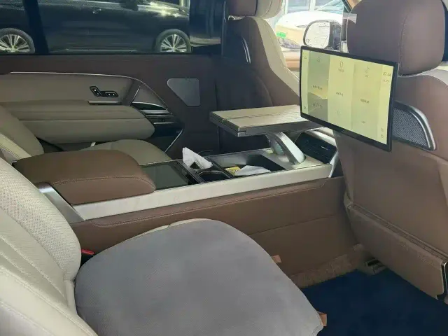 Land Rover Range Rover — Фото автомобиля 3