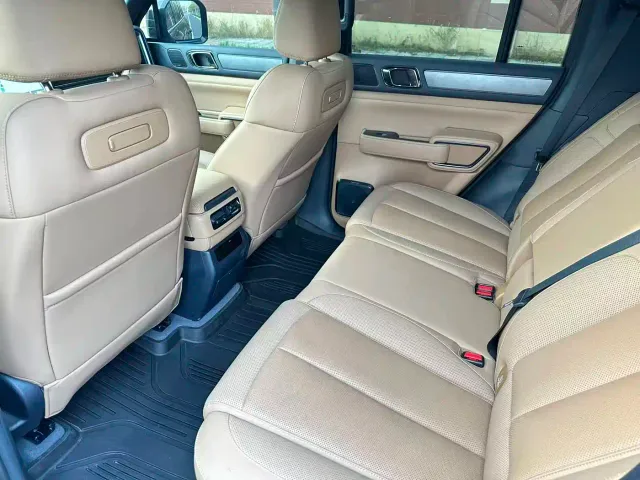 BYD FangChengBao Leopard 5 — Фото автомобиля 6