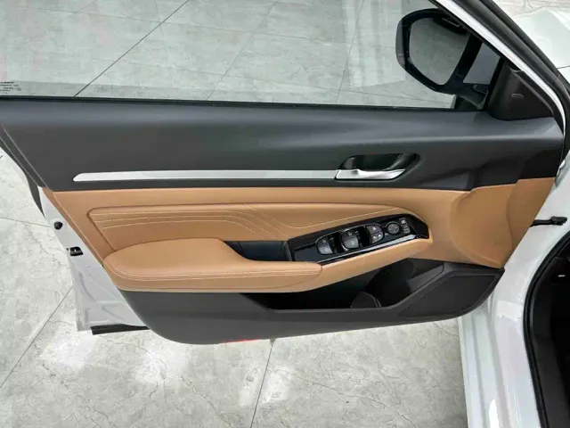Nissan Teana — Фото автомобиля 15