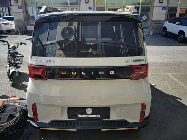 Wuling Hongguang Mini EV — Фото автомобиля 5