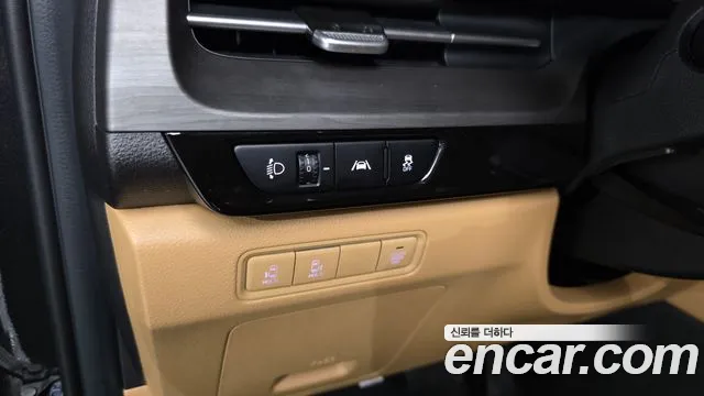 Kia Carnival Generation 4 — Фото автомобиля 12