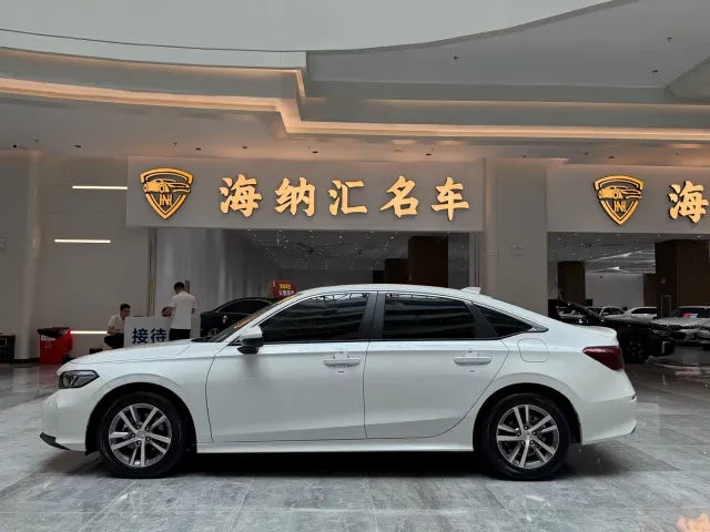 Honda Civic — Фото автомобиля 3