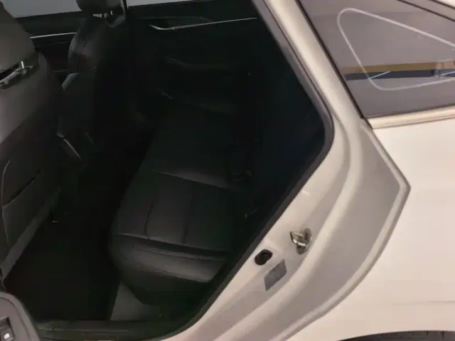 Changan Eado — Фото автомобиля 11