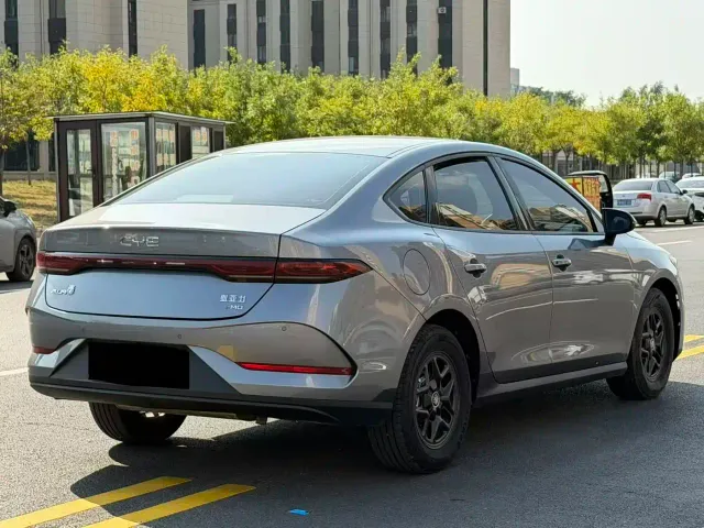 BYD Qin PLUS — Фото автомобиля 9