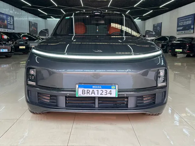 Li Auto L9 — Фото автомобиля 2