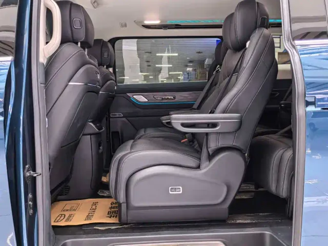 Geely Yizhen L380 — Фото автомобиля 12