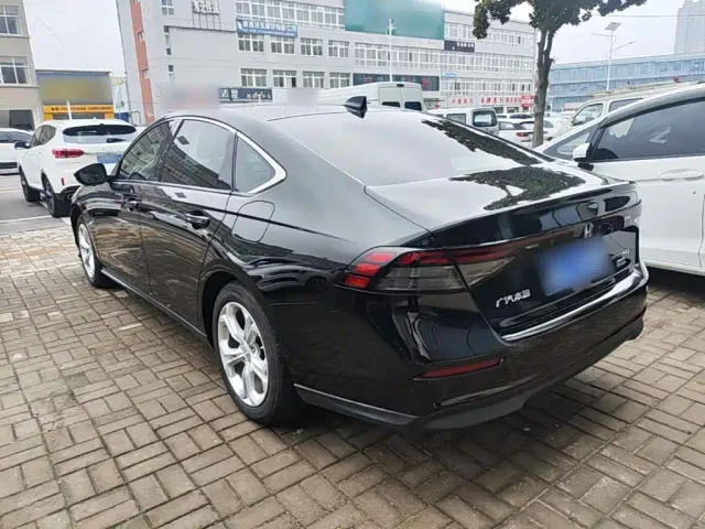 Honda Accord — Фото автомобиля 4