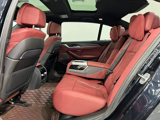 BMW 5 Series — Фото автомобиля 15
