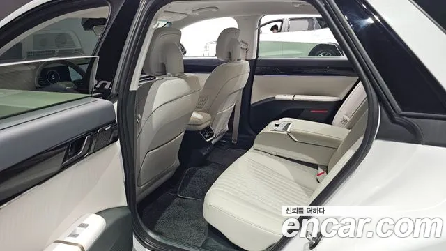 Hyundai Grandeur GN7 — Фото автомобиля 17