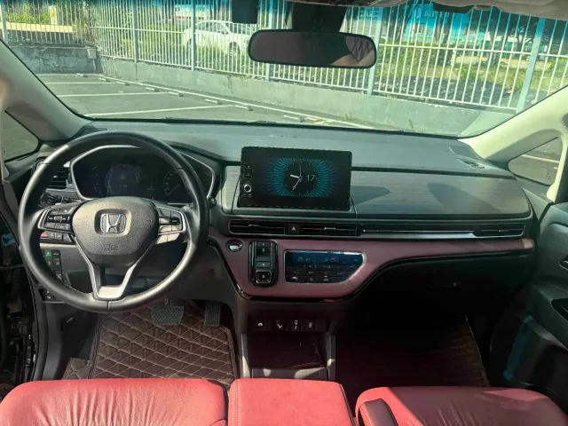 Honda Elysion — Фото автомобиля 16