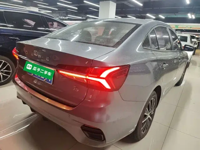 Roewe i5 — Фото автомобиля 6