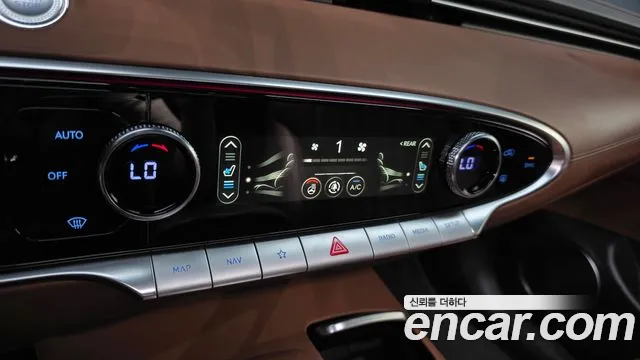 Genesis GV70 — Фото автомобиля 21