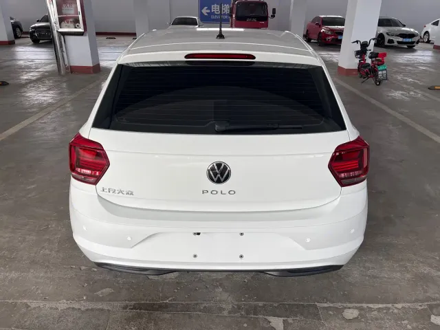 Volkswagen Polo — Фото автомобиля 15