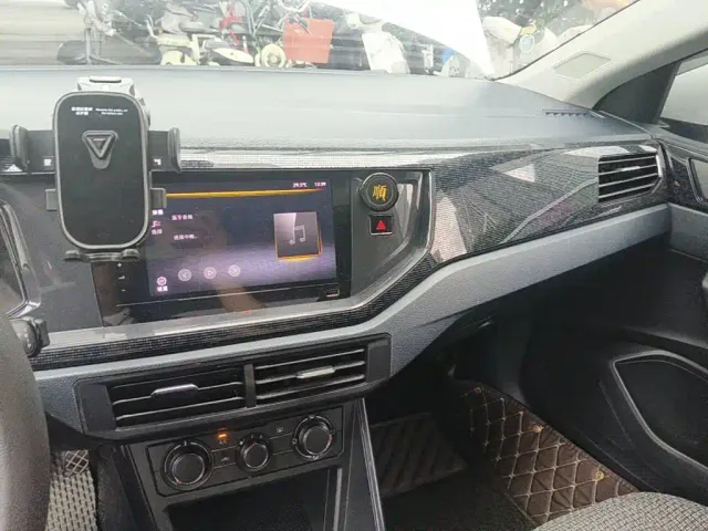 Volkswagen Lavida 2023 XRUI 1.5L Manual New Comfort Edition — Фото автомобиля 11